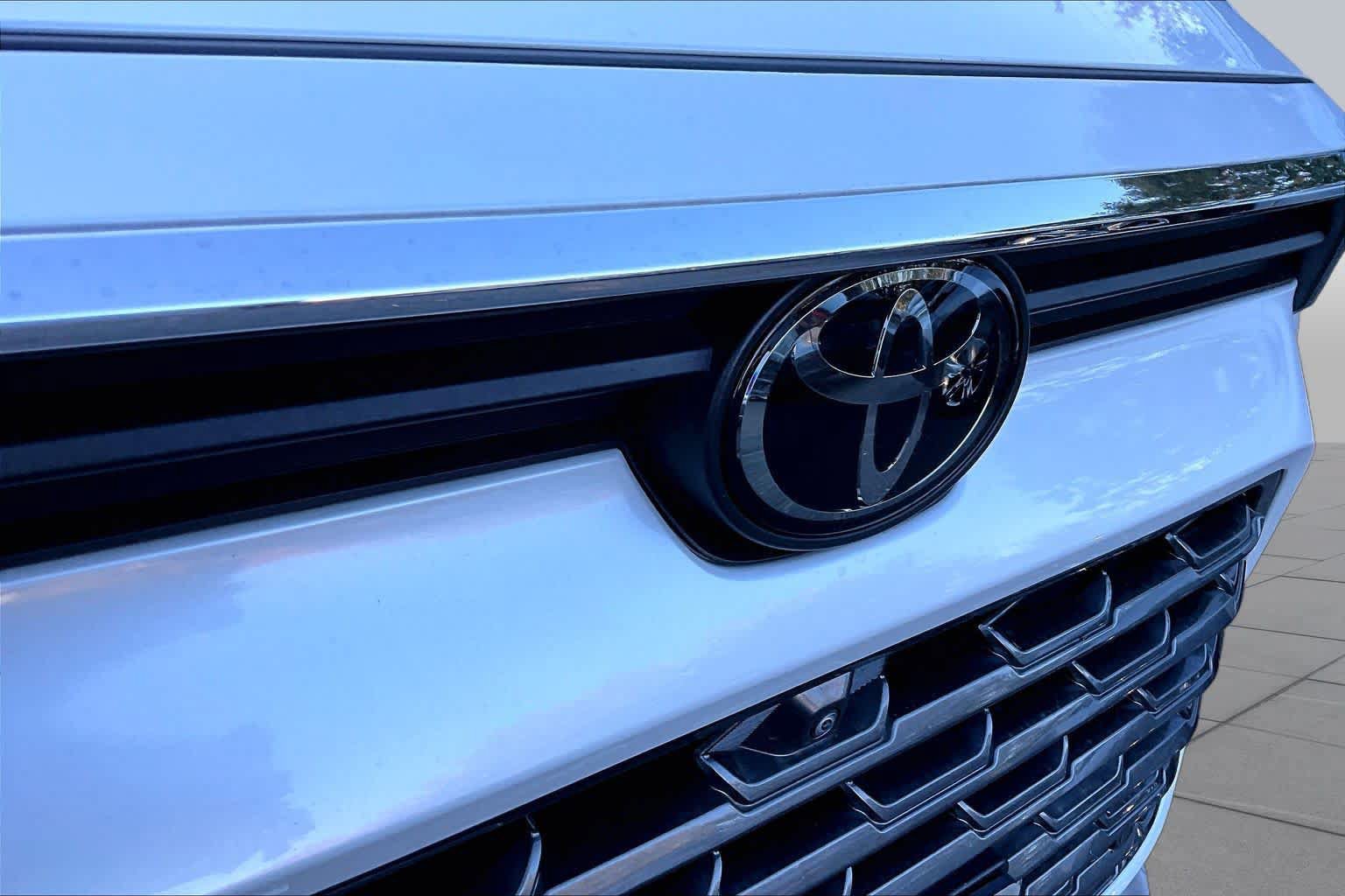Certified 2026 Toyota Grand Highlander AWD Hybrid image 28
