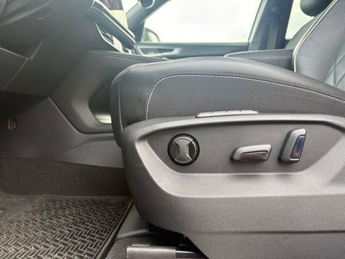 Used 2024 Volkswagen Atlas Cross Sport SEL Premium R-Line image 32