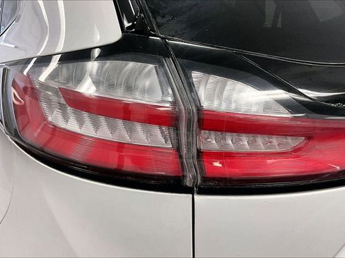 Certified 2022 Ford Edge SEL w/ Convenience Package image 28