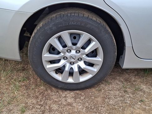 Used 2014 Nissan Altima 2.5 S FWD image 7