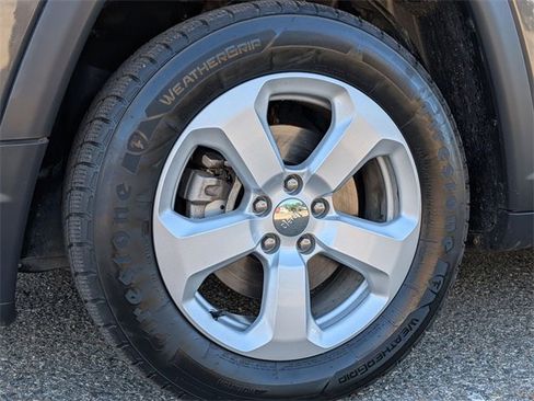 Used 2019 Jeep Compass Latitude image 31