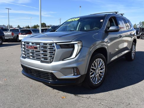 Used 2024 GMC Acadia Denali image 5