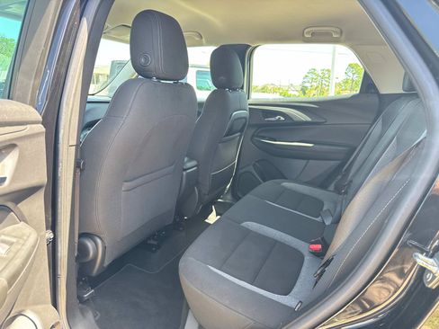 Used 2023 Chevrolet TrailBlazer LS FWD image 15