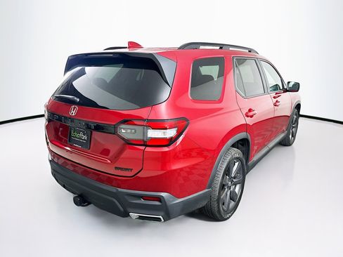 Used 2023 Honda Pilot Sport image 9