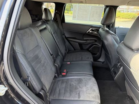 Used 2023 Mitsubishi Outlander SE AWD/4WD image 25