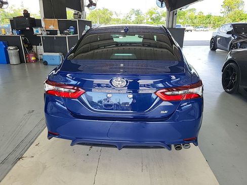 Used 2023 Toyota Camry SE FWD image 4