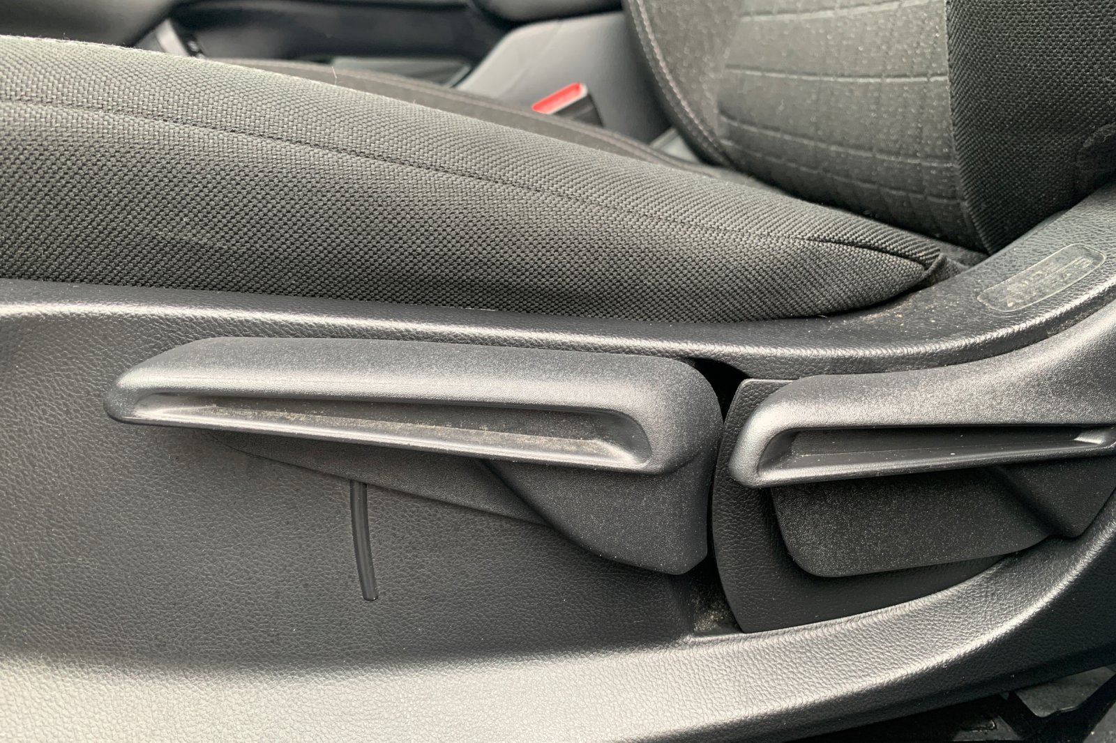Certified 2024 Honda HR-V LX image 34