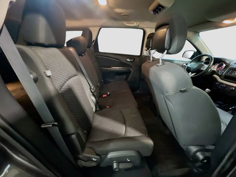 Used 2018 Dodge Journey SXT w/ Connectivity Group FWD image 19