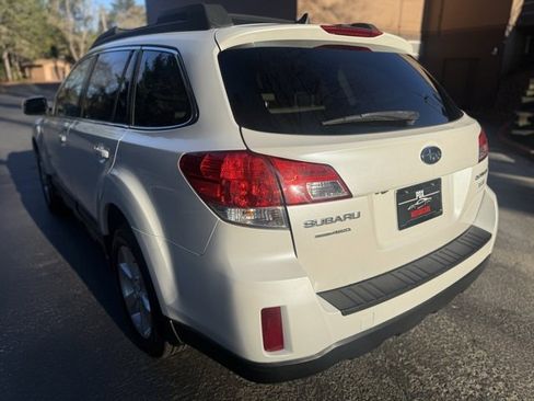 Used 2014 Subaru Outback 2.5i Limited w/ Moonroof Package image 7