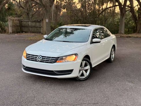 Used 2013 Volkswagen Passat TDI SE image 1