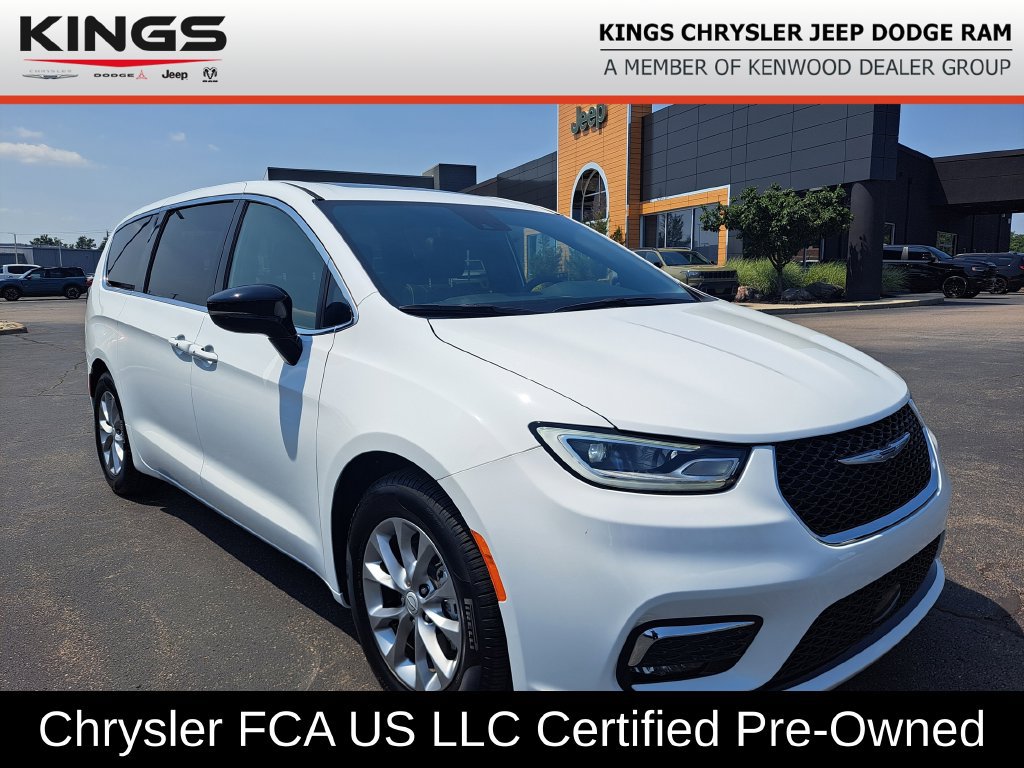 Certified 2026 Chrysler Pacifica Limited FWD image 1
