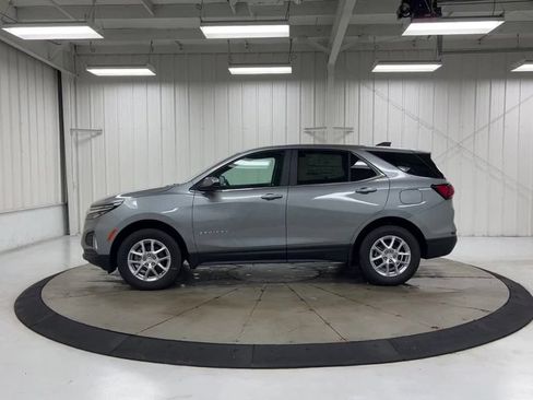 Used 2024 Chevrolet Equinox LT AWD/4WD image 5
