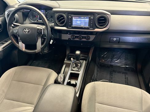 Used 2016 Toyota Tacoma SR5 image 12