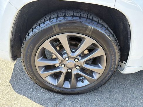 Used 2019 Jeep Grand Cherokee High Altitude AWD/4WD image 32