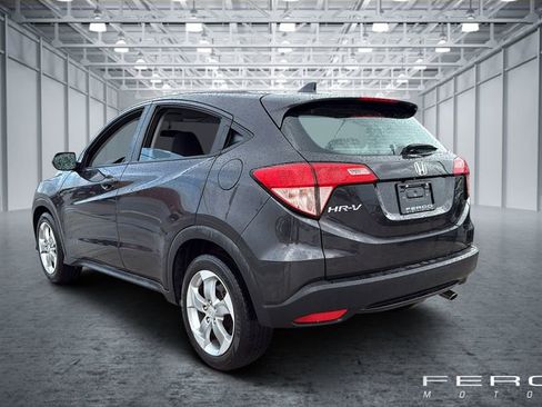 Used 2018 Honda HR-V LX image 3