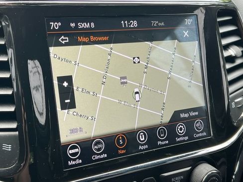 Used 2021 Jeep Grand Cherokee Limited AWD/4WD image 24