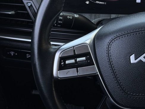 Used 2024 Kia Telluride EX w/ EX Captain's Chair Package FWD image 13
