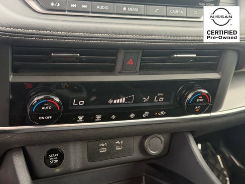 Certified 2025 Nissan Rogue SV FWD image 27