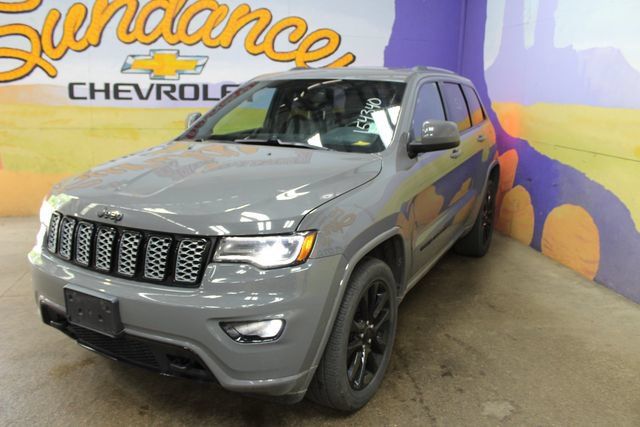 Used 2020 Jeep Grand Cherokee Altitude AWD/4WD image 8