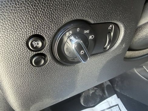 Used 2023 MINI Cooper S image 36