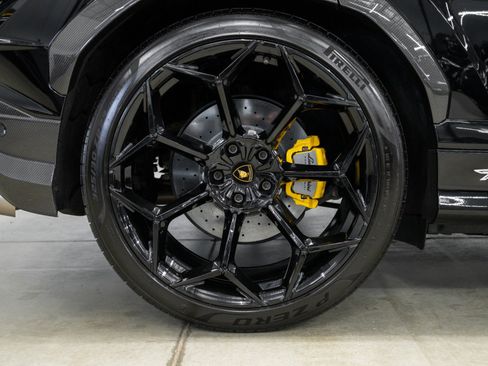 Used 2023 Lamborghini Urus Performante AWD/4WD image 46