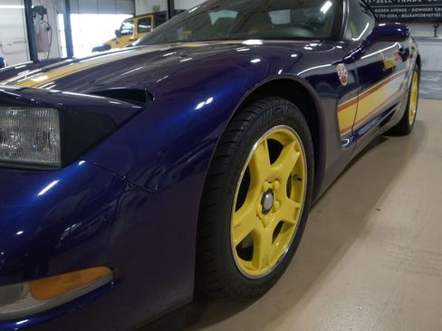 Used 1998 Chevrolet Corvette Convertible w/ Memory Pkg image 12