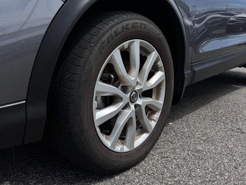 Used 2022 Nissan Rogue Sport SV w/ Technology Package image 12