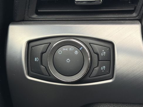 Used 2020 Ford Mustang Premium image 17