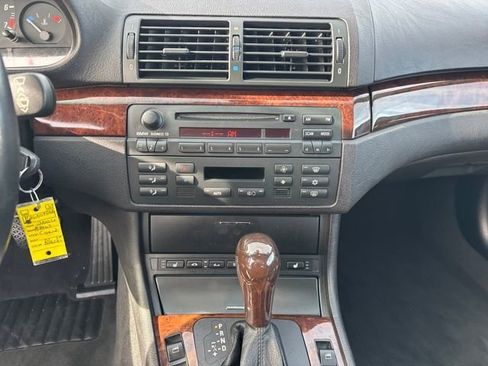 Used 2004 BMW 325Ci Convertible image 18