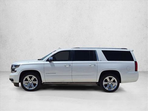 Used 2016 Chevrolet Suburban LTZ RWD image 9