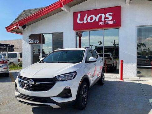 Used 2021 Buick Encore GX Select image 3