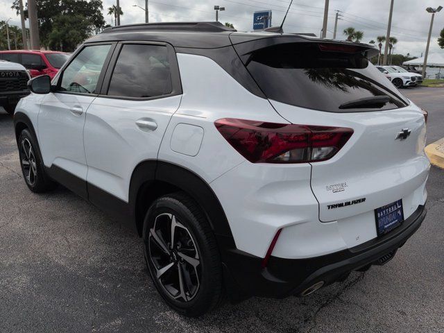 Used 2023 Chevrolet TrailBlazer RS w/ Sun and Liftgate Package FWD image 6