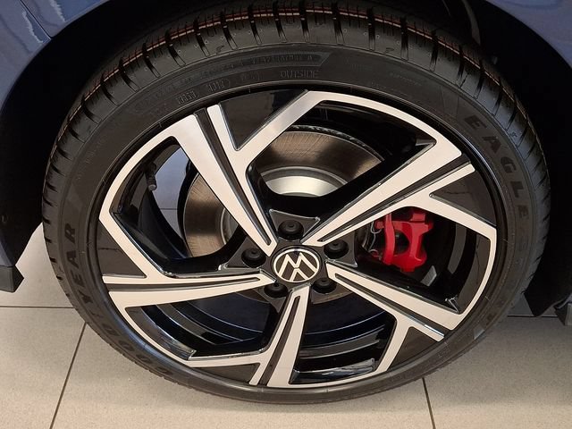 New 2026 Volkswagen GTI SE FWD image 8