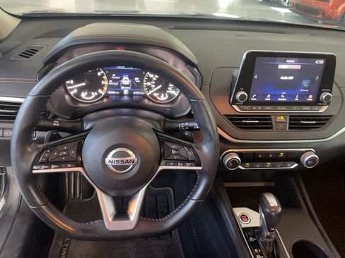 Used 2020 Nissan Altima 2.5 SR AWD/4WD image 10