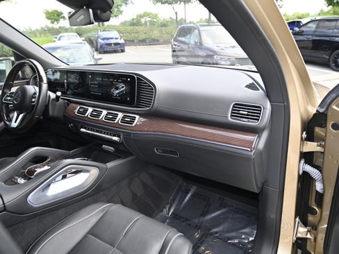 Used 2023 Mercedes-Benz Maybach GLS 600 4MATIC image 61