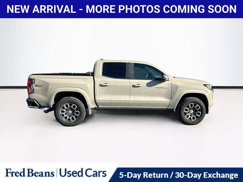 Used 2024 Chevrolet Colorado Z71 w/ Z71 Convenience Package 2 image 9