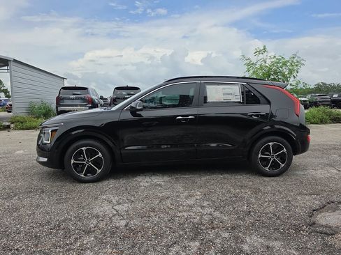 New 2026 Kia Niro FWD image 5