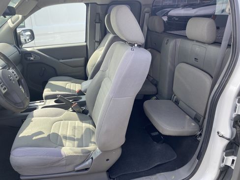 Used 2019 Nissan Frontier S RWD image 16