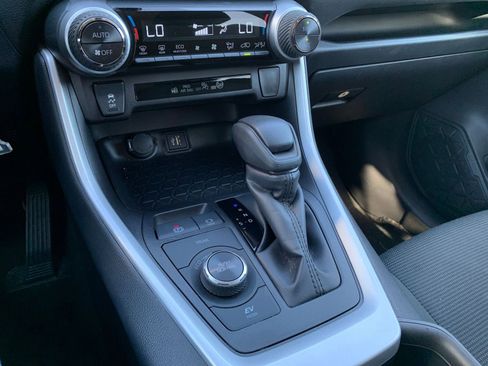 Used 2025 Toyota RAV4 LE image 40