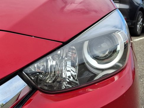 Used 2018 MAZDA MAZDA3 Touring image 10