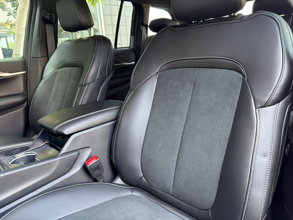 New 2026 Jeep Grand Cherokee Altitude AWD/4WD image 22