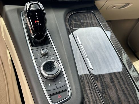 Certified 2021 Cadillac Escalade Premium Luxury image 25