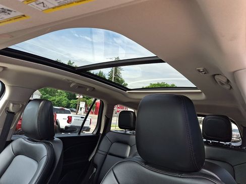 Used 2024 Lincoln Aviator AWD w/ Premium Package image 15