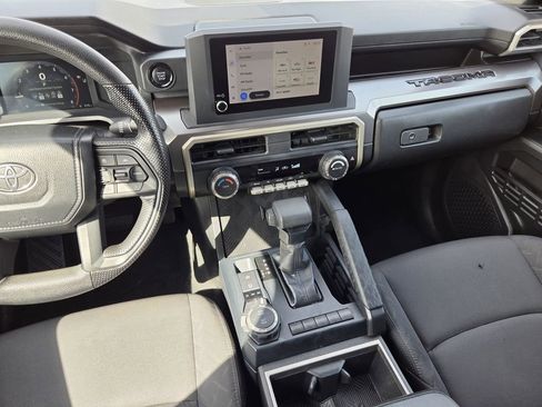 Used 2024 Toyota Tacoma SR5 AWD/4WD image 17