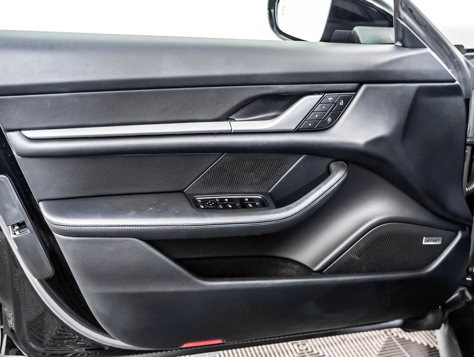 Certified 2025 Porsche Taycan RWD image 25