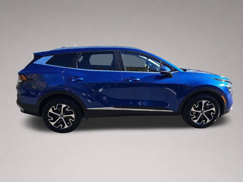 Used 2023 Kia Sportage EX AWD/4WD image 3