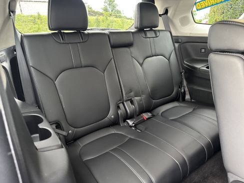 Used 2023 Honda Pilot Elite image 16