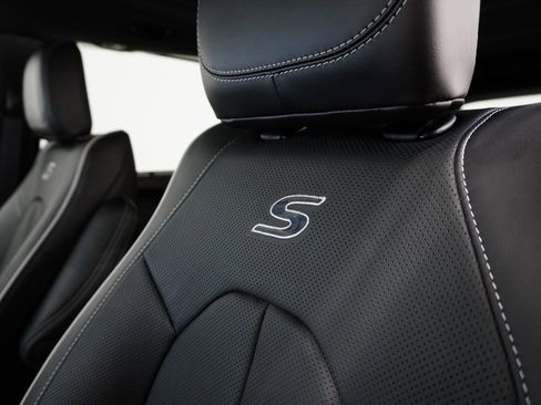 Used 2024 Chrysler Pacifica Limited w/ S Appearance Package image 11