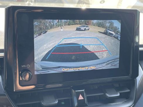 Used 2025 Toyota Corolla LE image 18