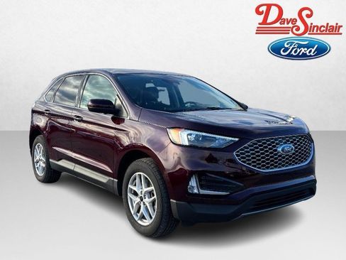 Used 2024 Ford Edge SEL w/ Convenience Package image 4